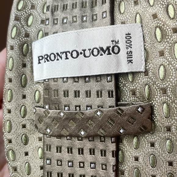 100% Silk Italian Tie - Picture 4 of 6